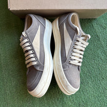 Load image into Gallery viewer, Rick Owens Vintage Sneakers Size 43
