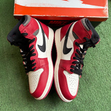 Load image into Gallery viewer, Jordan Lost And Found 1s Size 7Y

