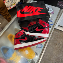 Load image into Gallery viewer, Jordan Patent Bred 1s Size 5Y
