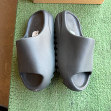 Load image into Gallery viewer, Adidas Yeezy Onyx Slides Size 5
