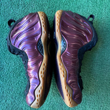 Load image into Gallery viewer, Nike Maroon Foamposites Size 10
