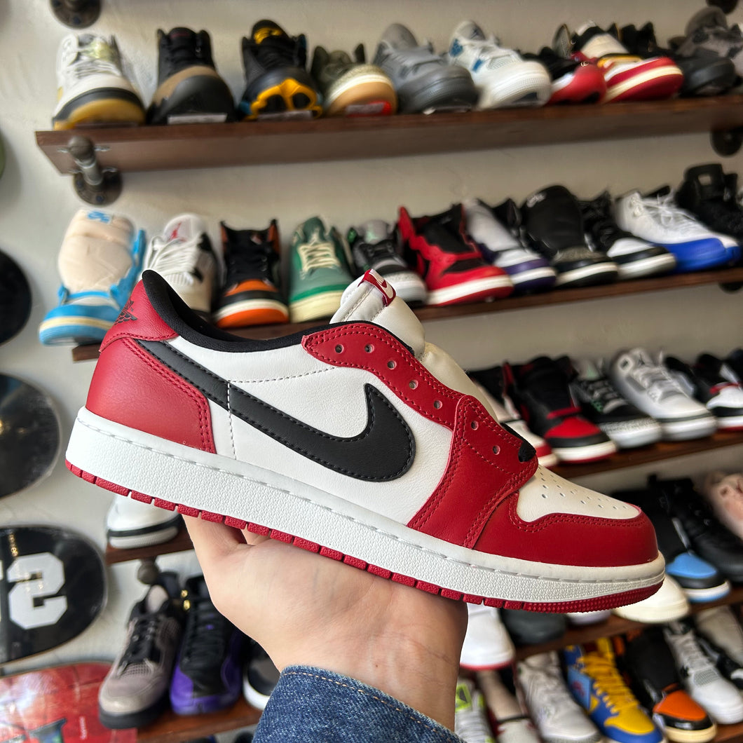 Jordan OG Chicago Low 1s Size 9.5