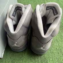 Load image into Gallery viewer, Jordan Wolf Grey 5s Size 9
