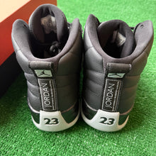 Load image into Gallery viewer, Jordan Rare Air 4s Size 6.5Y
