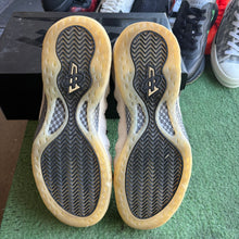 Load image into Gallery viewer, Nike Light Orewoood Brown Foamposites Size 12
