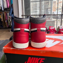 Load image into Gallery viewer, Jordan Lost And Found 1s Size 11
