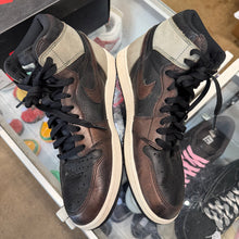 Load image into Gallery viewer, Jordan Patina 1s Size 10.5
