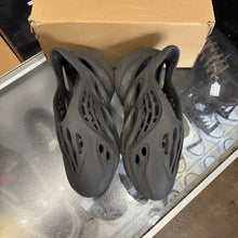 Load image into Gallery viewer, Yeezy Onyx Foam Runners Size 6

