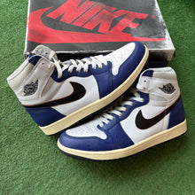 Load image into Gallery viewer, Jordan Rare Air 1s Size 10

