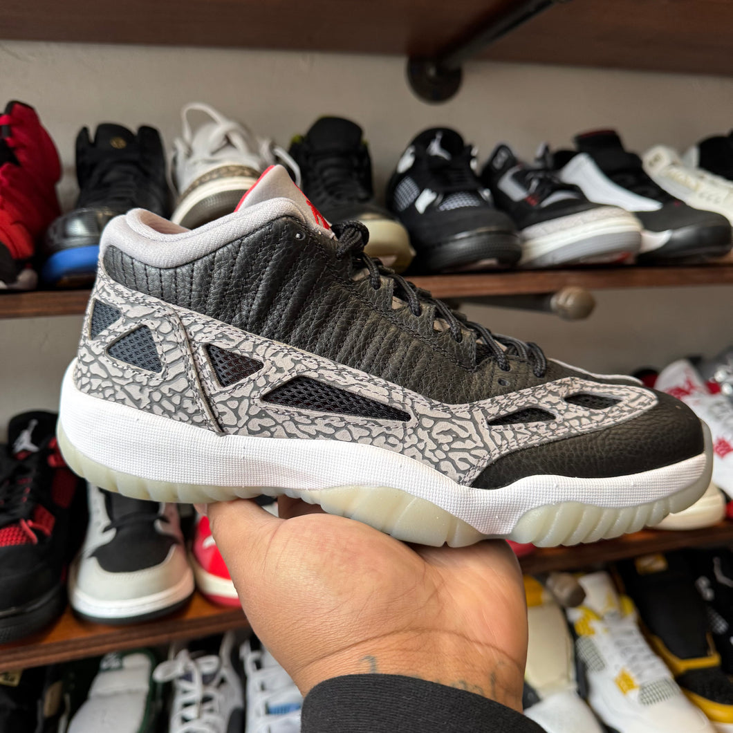 Jordan 11 ie Lows Size 10