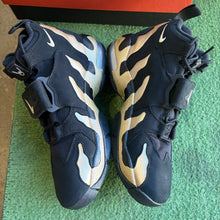Load image into Gallery viewer, Nike Vegas Gold Air DT Max 96s Size 9
