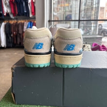 Load image into Gallery viewer, New Balance 550 Size 6.5Y
