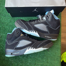 Load image into Gallery viewer, Jordan University Blue 5s Size 9.5
