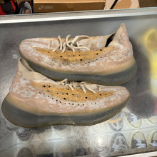 Load image into Gallery viewer, Yeezy Mist 380s Size 9.5
