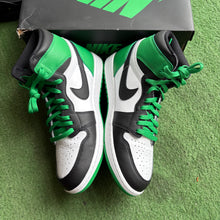 Load image into Gallery viewer, Jordan Lucky Green 1s Size 10.5

