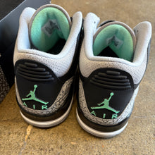 Load image into Gallery viewer, Jordan Green Glow 3s Size 10.5
