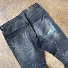 Load image into Gallery viewer, Purple Jeans Size 32
