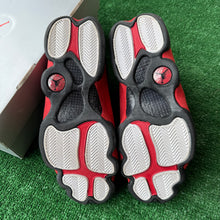 Load image into Gallery viewer, Jordan Bred 13s Size 9.5
