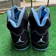 Load image into Gallery viewer, Jordan University Blue 5s Size 8
