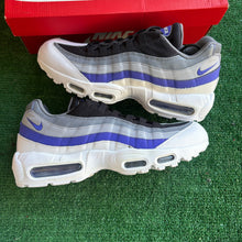 Load image into Gallery viewer, Nike Persian Violet Air Max 95s Size 10.5
