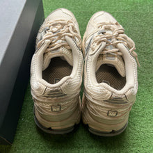 Load image into Gallery viewer, New Balance Beige White 1906Rs Size 12

