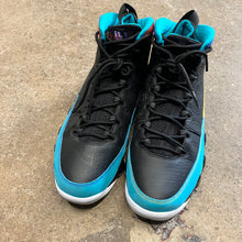 Load image into Gallery viewer, Jordan Dream It Do It 9s Size 11
