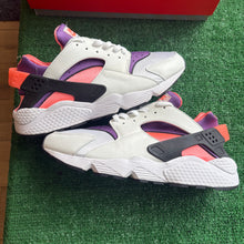 Load image into Gallery viewer, Nike Bright Mango Air Huaraches Size 12.5
