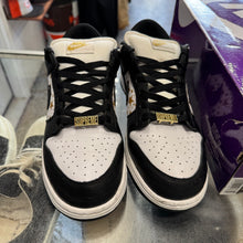 Load image into Gallery viewer, Nike Supreme SB Low Dunks Size 9.5

