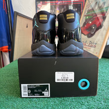 Load image into Gallery viewer, Jordan Gamma 11s Size 9
