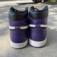 Load image into Gallery viewer, Jordan Court Purple 1s Size 10.5
