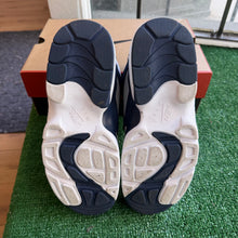 Load image into Gallery viewer, Nike Cowboys Air Diamond Turfs Size 8
