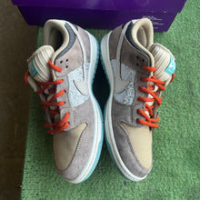 Load image into Gallery viewer, Nike SB Big Money Savings Low Dunks Size 10
