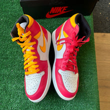 Load image into Gallery viewer, Jordan Fusion Red 1s Size 9.5
