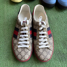 Load image into Gallery viewer, Gucci Aces Size 9UK
