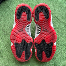 Load image into Gallery viewer, Jordan Bred 11s Size 10.5
