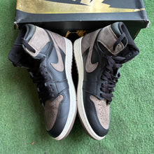 Load image into Gallery viewer, Jordan Palomino 1s Size 9.5
