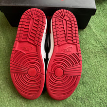 Load image into Gallery viewer, Jordan Black Toe Low 1s Size 7.5
