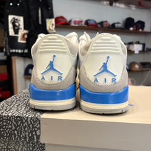 Load image into Gallery viewer, Jordan Lucky Shorts 3s Size 9.5
