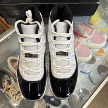 Load image into Gallery viewer, Jordan Concord 11s Size 10.5
