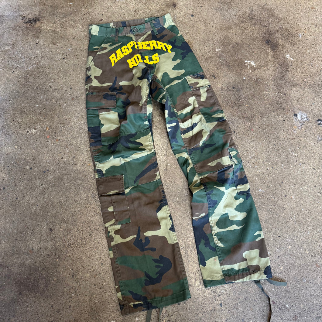 Raspberry Hills Camo Pants Size S