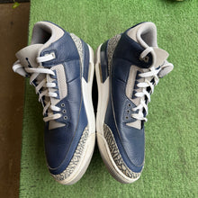 Load image into Gallery viewer, Jordan Georgetown 3s Size 11
