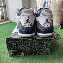 Load image into Gallery viewer, Jordan Midnight Navy 3s Size 9
