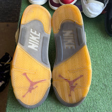 Load image into Gallery viewer, Jordan Off White Sail 5s Size 11
