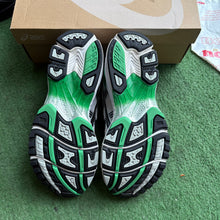 Load image into Gallery viewer, ASICS Malachite Green Gel Kayano 14s Size 9
