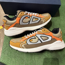 Load image into Gallery viewer, Dior B30s Size 46
