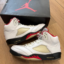 Load image into Gallery viewer, Jordan Fire Red 5s Size 12
