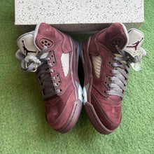 Load image into Gallery viewer, Jordan Burgundy 5s Size 4Y
