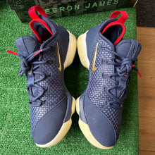 Load image into Gallery viewer, Nike LeBron 14s Size 8

