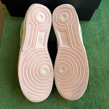Load image into Gallery viewer, Nike Linen Air Force 1s Size 9

