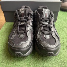 Load image into Gallery viewer, New Balance Black 1906Rs Size 7.5
